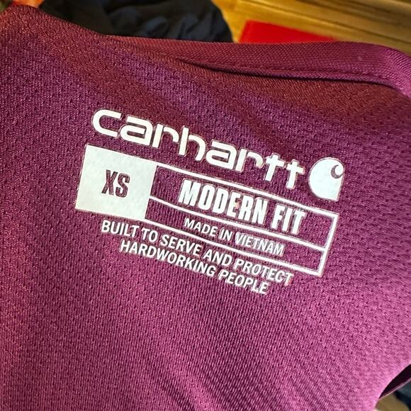 Carhartt Modern Fit 4-Pocket V-Neck Scrub Top - Picture 7 of 8